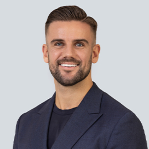 agent headshot
