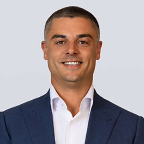 agent headshot