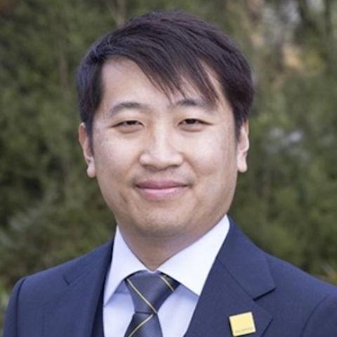 agent headshot