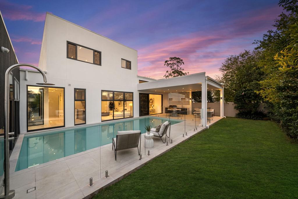 10 Waterhouse Ave, St Ives, NSW 2075