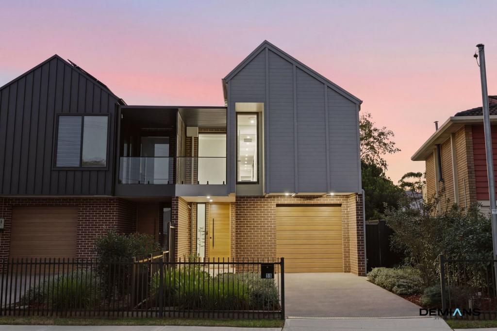 5a Josephine Cres, Moorebank, NSW 2170