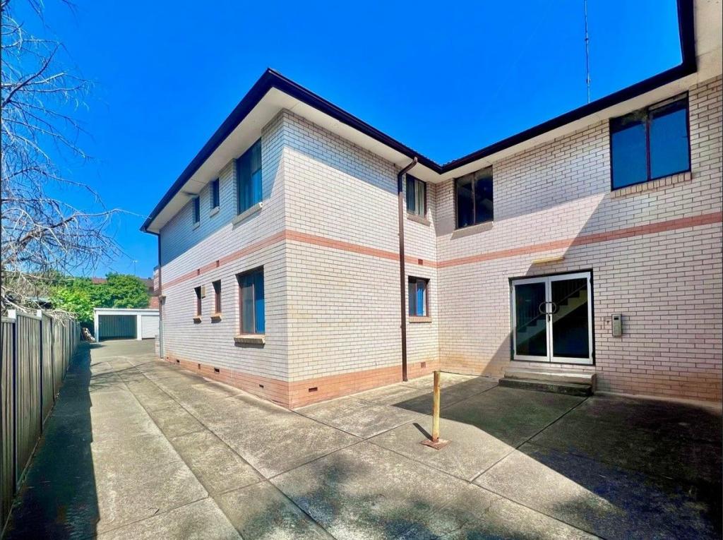 2/10 Kazanis Ct, Werrington, NSW 2747