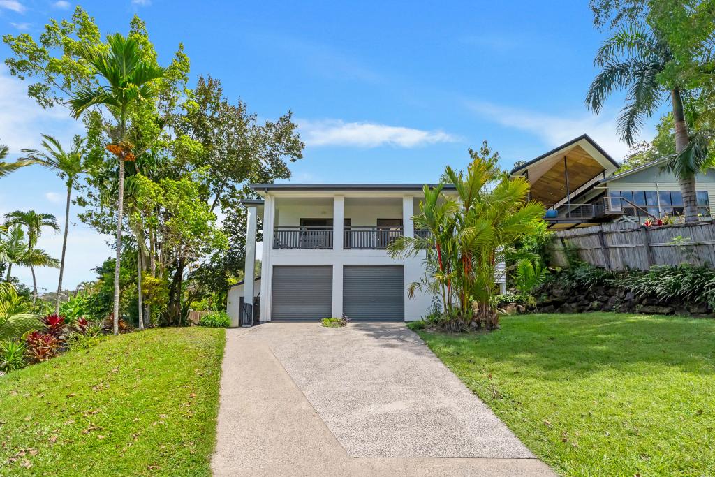 11 MINERVA AVE, MOOROOBOOL, QLD 4870