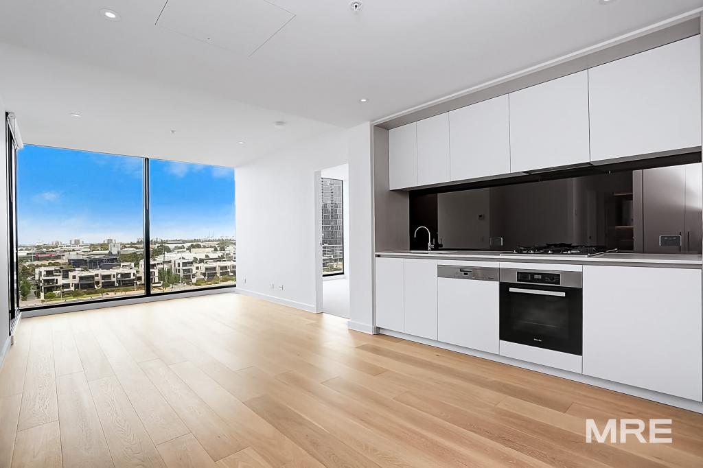 802/915 COLLINS ST, DOCKLANDS, VIC 3008