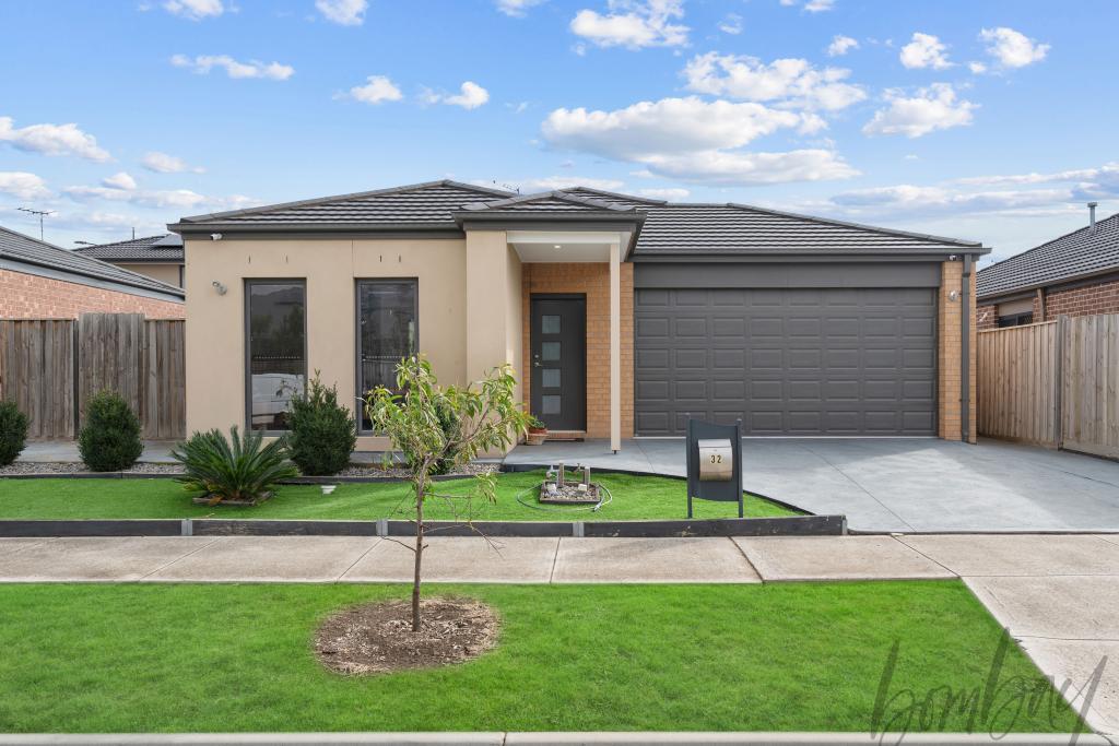 32 Muskwood Dr, Mickleham, VIC 3064