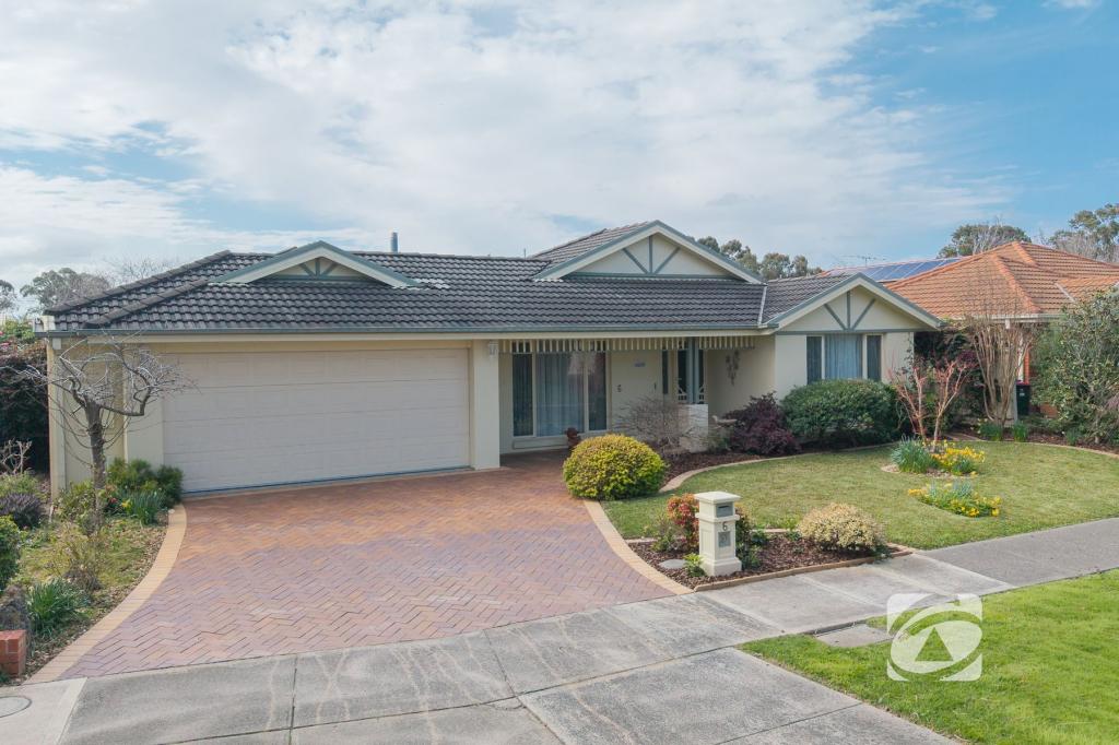 6 JAMIESON WAY, BERWICK, VIC 3806