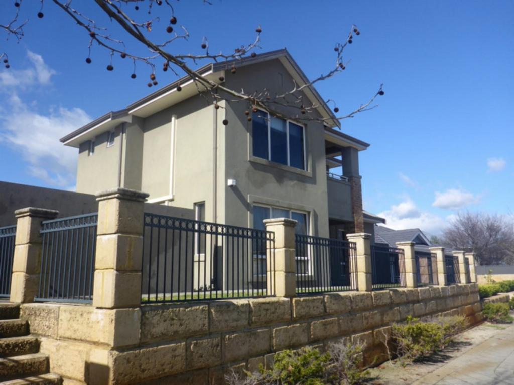 11 Harman Pl, Aveley, WA 6069