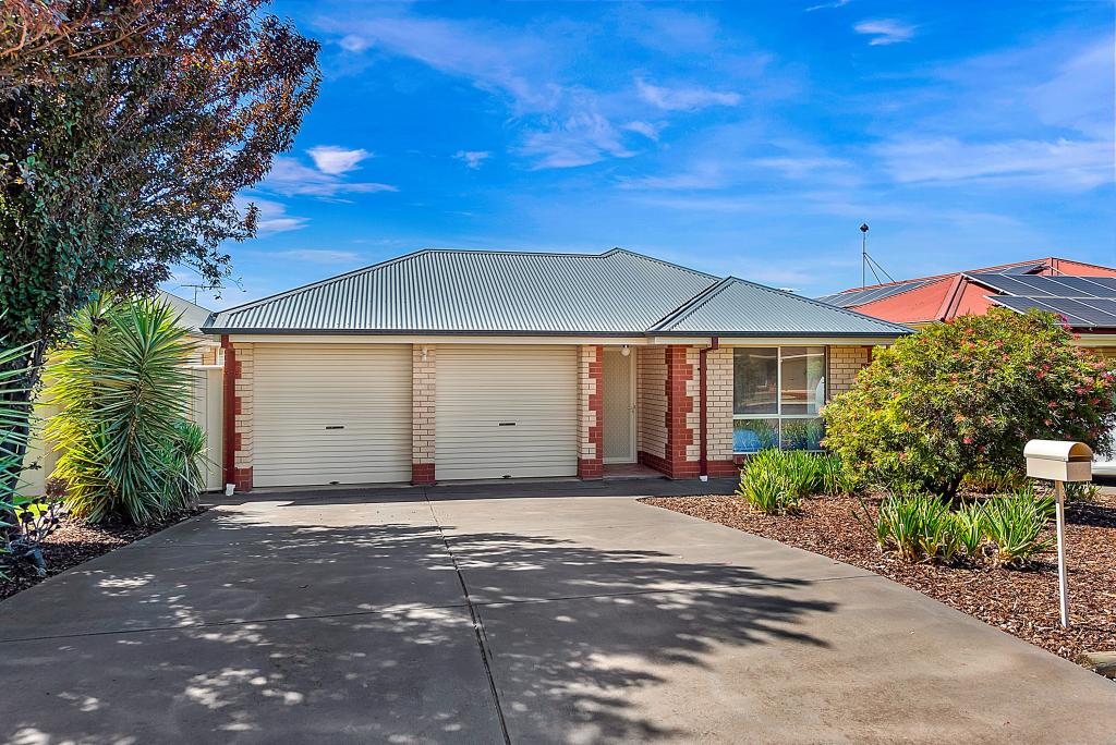 32 Burwood Rd, Munno Para West, SA 5115