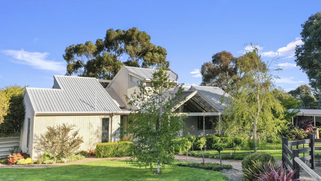 63 Ford Dr, Mansfield, VIC 3722
