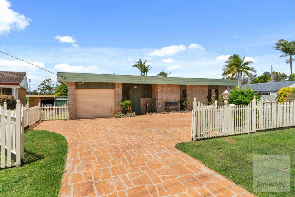 15 Tarraba Cres, Nowra, NSW 2541