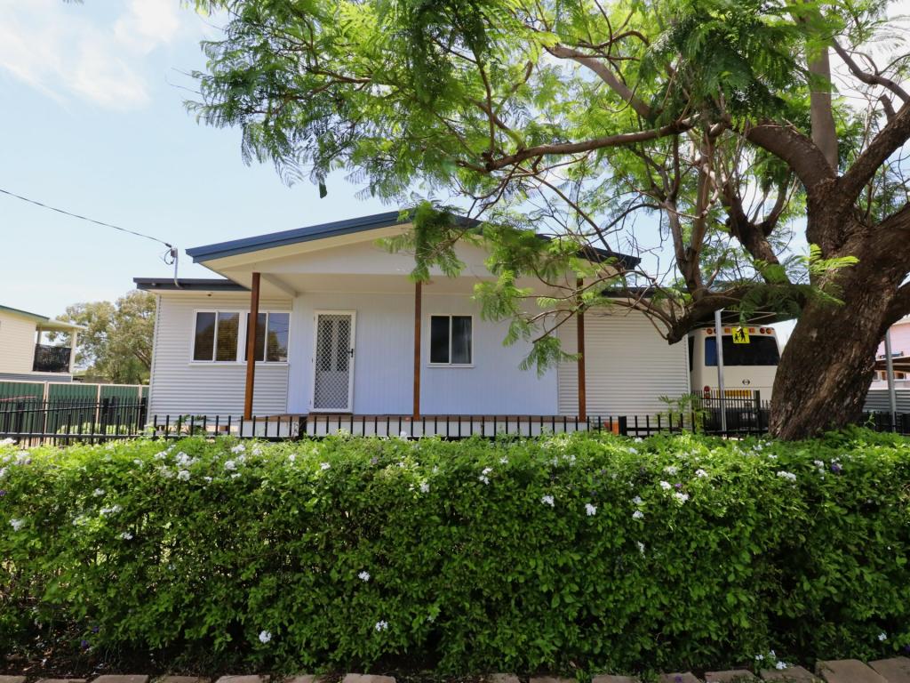 30 CHARLES ST, ROMA, QLD 4455