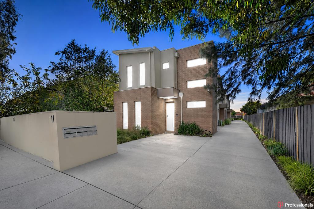 1/11 Churchill Ave, Maidstone, VIC 3012