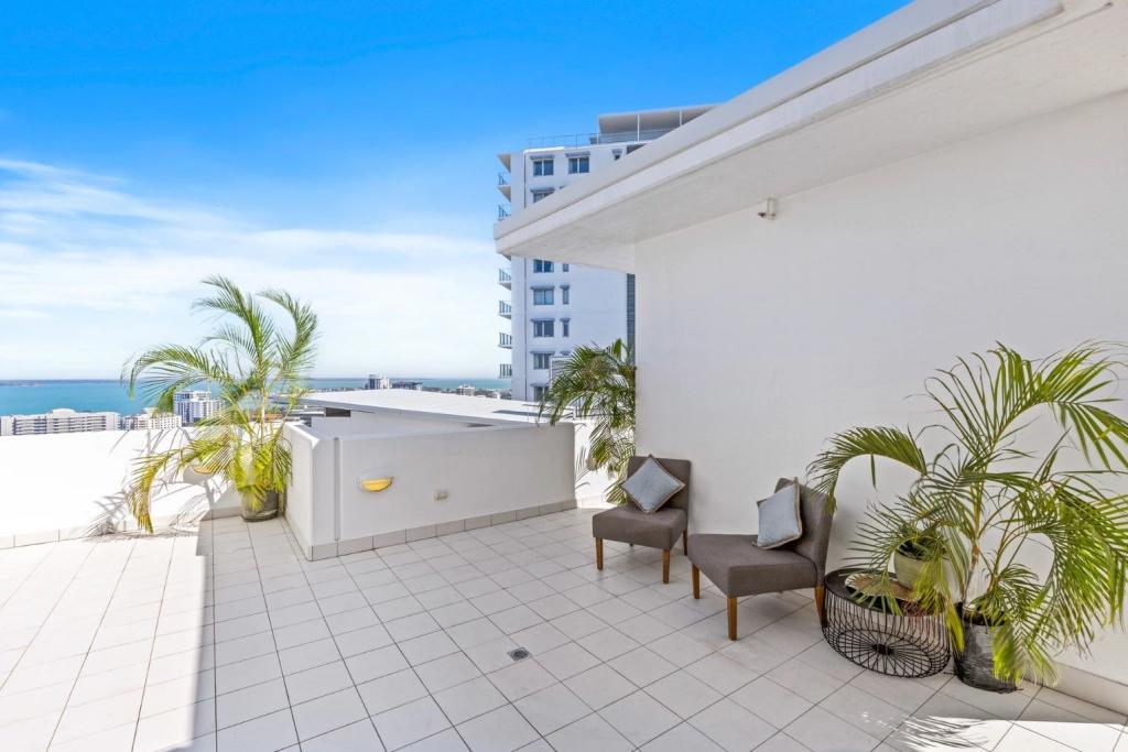 2036A/27 WOODS ST, DARWIN CITY, NT 0800