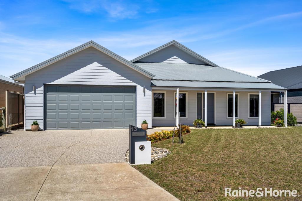 13 Wattle Gr, Riddells Creek, VIC 3431