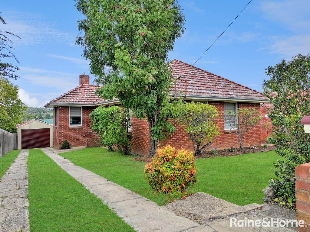 256 LAMBERT ST, WEST BATHURST, NSW 2795