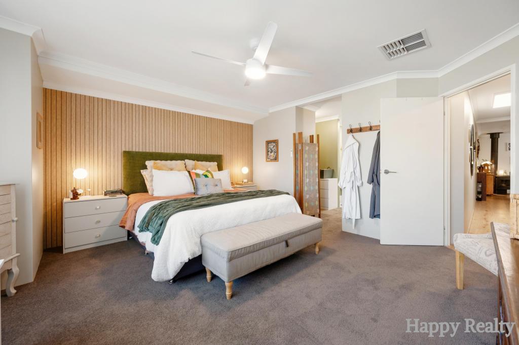 11 BLARNEY PL, CANNING VALE, WA 6155