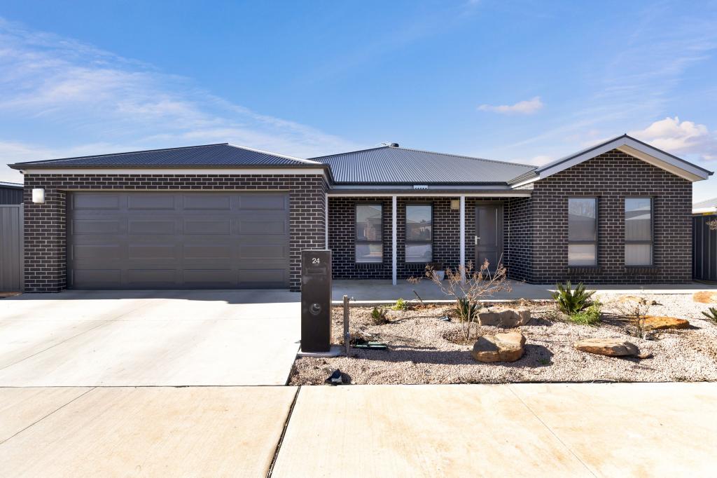 24 FLYNN DR, MILDURA, VIC 3500