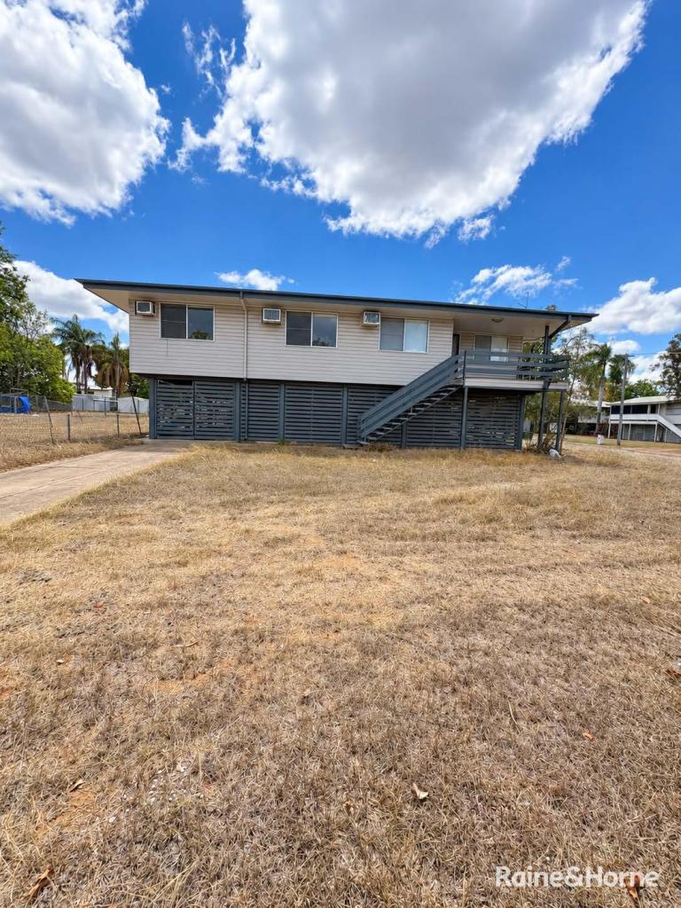 40 Spring Cres, Dysart, QLD 4745