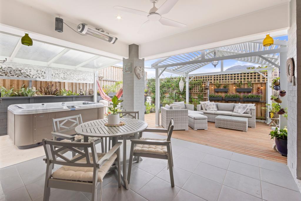 28 Lancaster Dr, Badagarang, NSW 2540