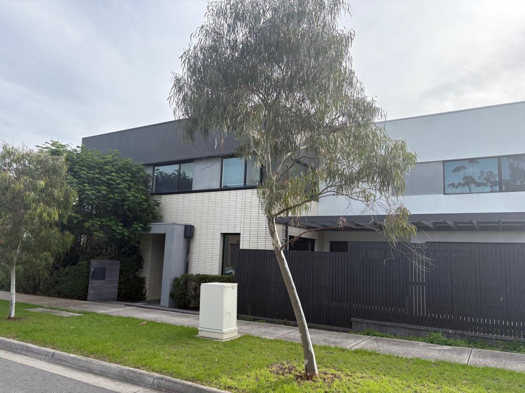 6 Gully Lane, Doncaster, VIC 3108