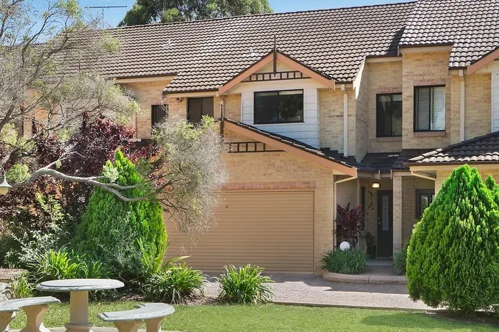 8/4 RUSSELL ST, BAULKHAM HILLS, NSW 2153