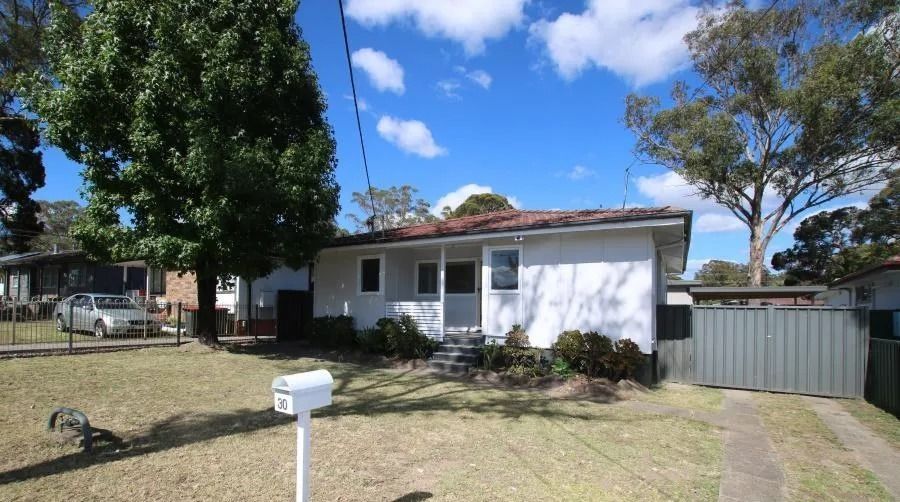 30 Marquesa Cres, Lethbridge Park, NSW 2770