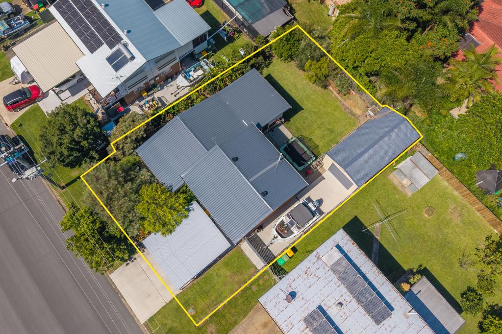 14 Richard St, Caboolture, QLD 4510