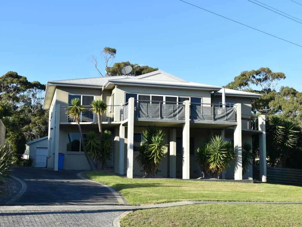 106 Main Rd, Binalong Bay, TAS 7216