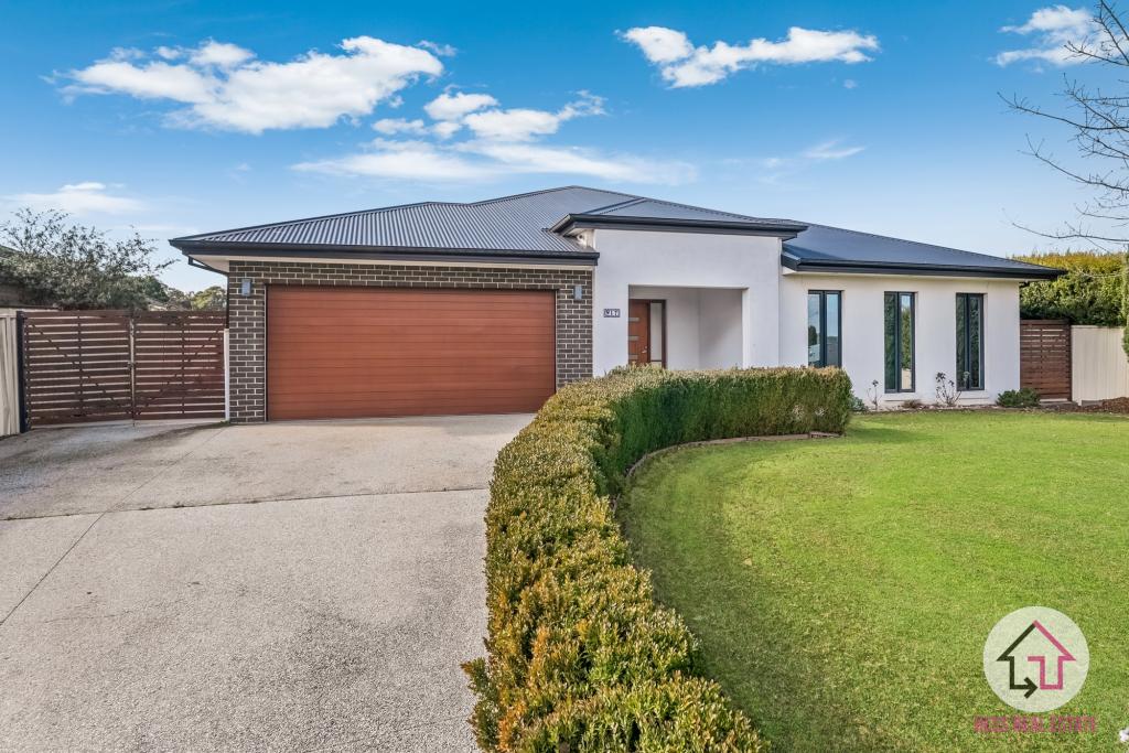 17 Golden Elm Ct, Kilmore, VIC 3764