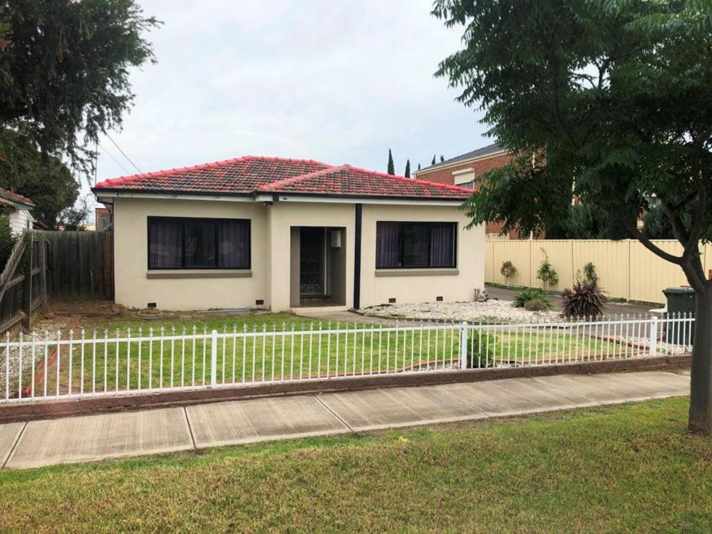 1/45 Westmoreland Rd, Sunshine North, VIC 3020