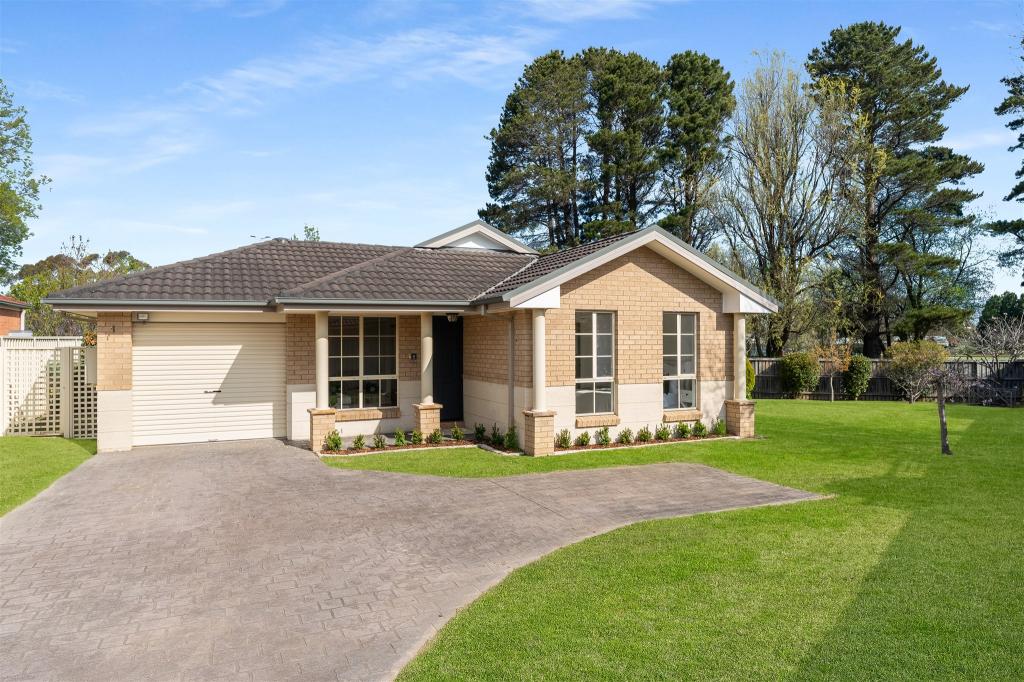 11 Parmenter Ct, Bowral, NSW 2576