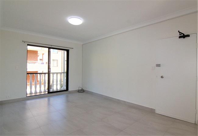 4/35-37 Carrington Ave, Hurstville, NSW 2220