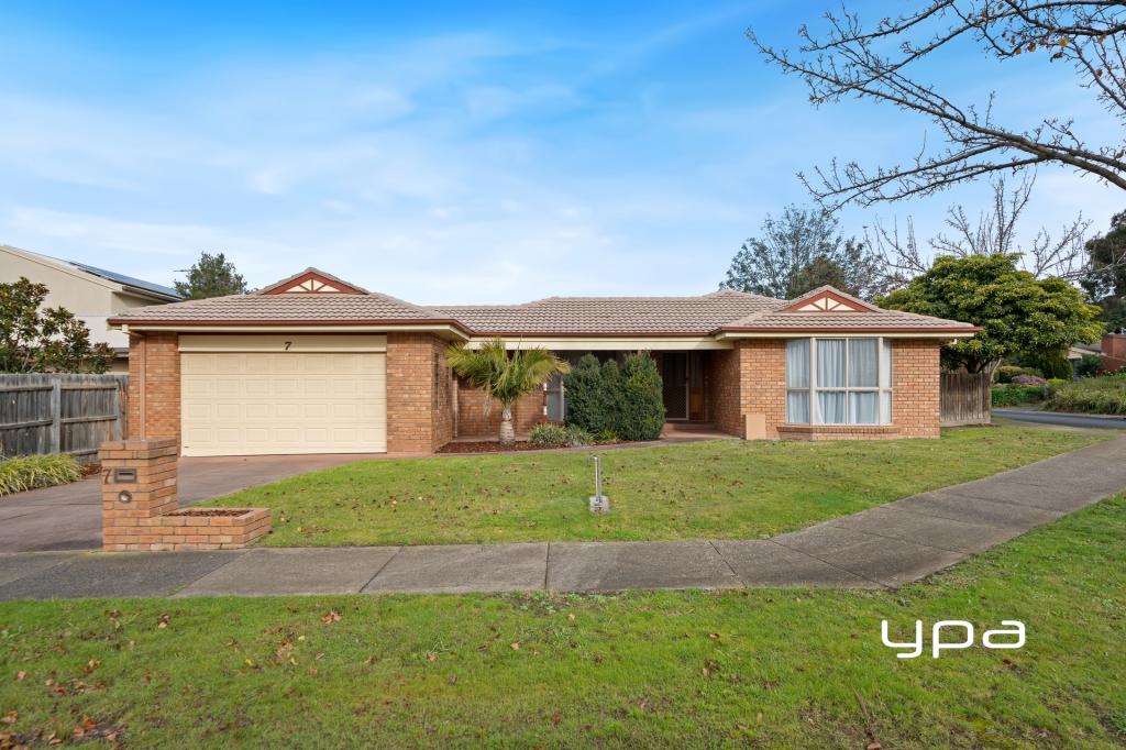 7 Lachlan Ct, Sunbury, VIC 3429