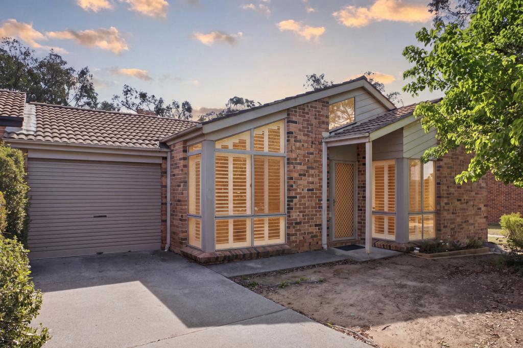 16 WATTS ST, GREENWAY, ACT 2900