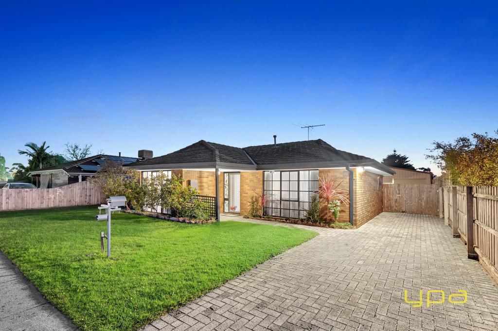 7 Woodbine Rd, Cranbourne North, VIC 3977