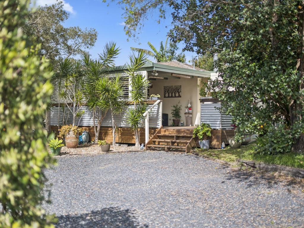 3 Schnapper Cl, Emerald Beach, NSW 2456