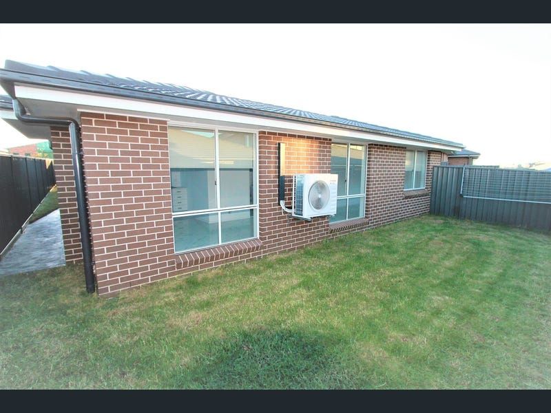 20a Neville St, Oran Park, NSW 2570