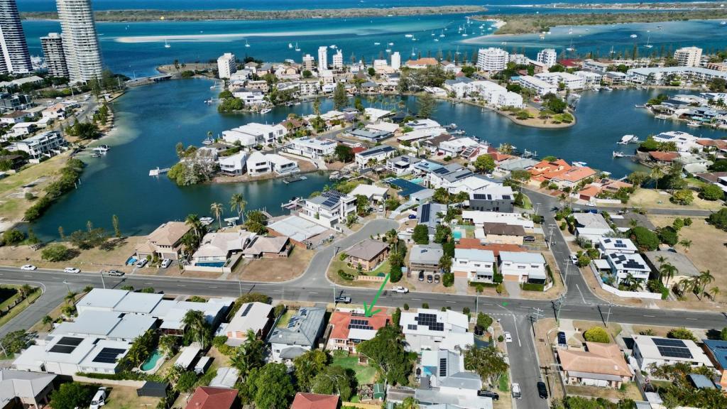 44 Stradbroke St, Biggera Waters, QLD 4216