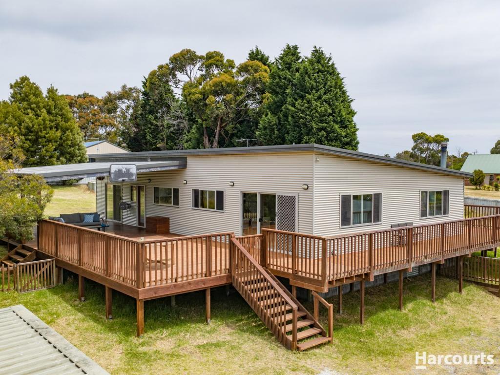 15 Fannys Bay Rd, Lulworth, TAS 7252