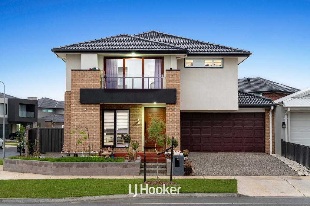 63 FAIRGROUND PROM, BERWICK, VIC 3806