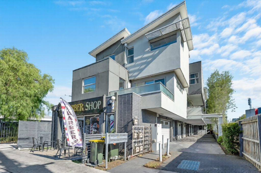 5/5 WINIFRED ST, ESSENDON, VIC 3040
