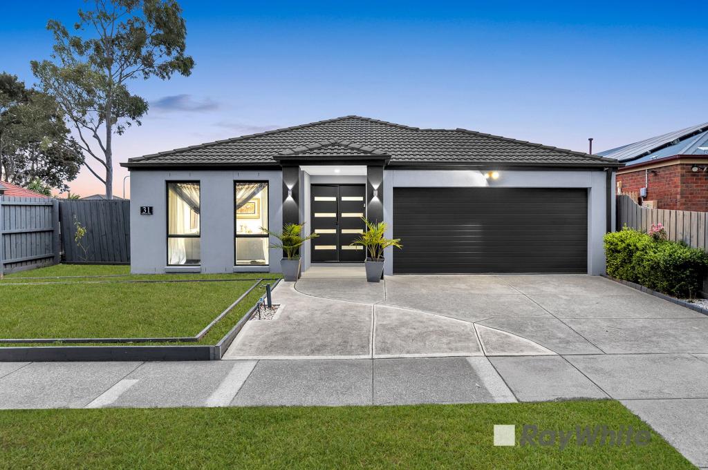 31 Glenora Way, Hampton Park, VIC 3976