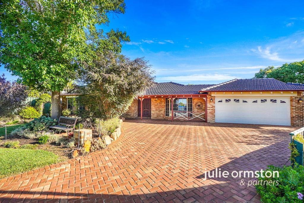 17 Congressional Cres, Connolly, WA 6027