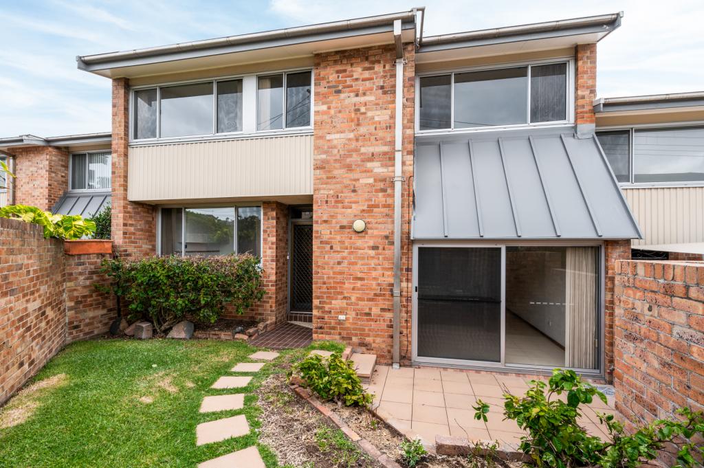 3/4 Lemnos Pde, The Hill, NSW 2300