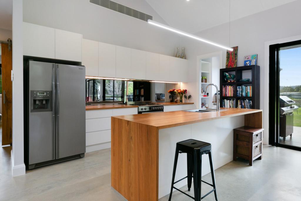 98 Trees Rd, Tallebudgera, QLD 4228
