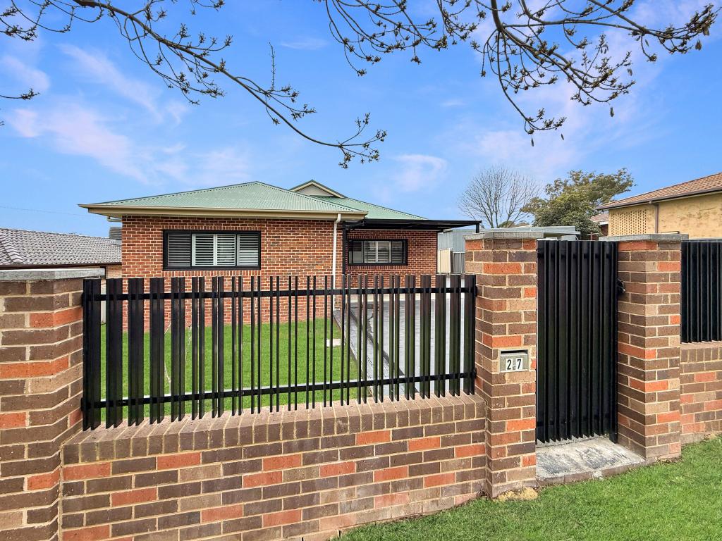 27 William St, Young, NSW 2594