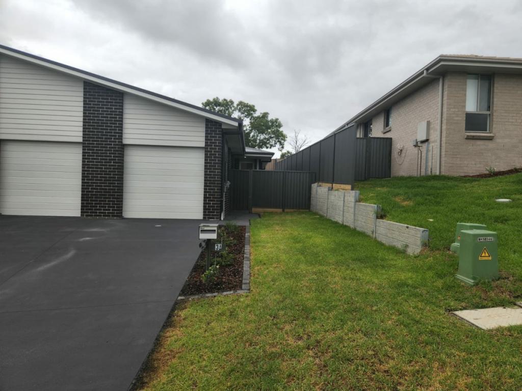 3a Daunt St, Farley, NSW 2320