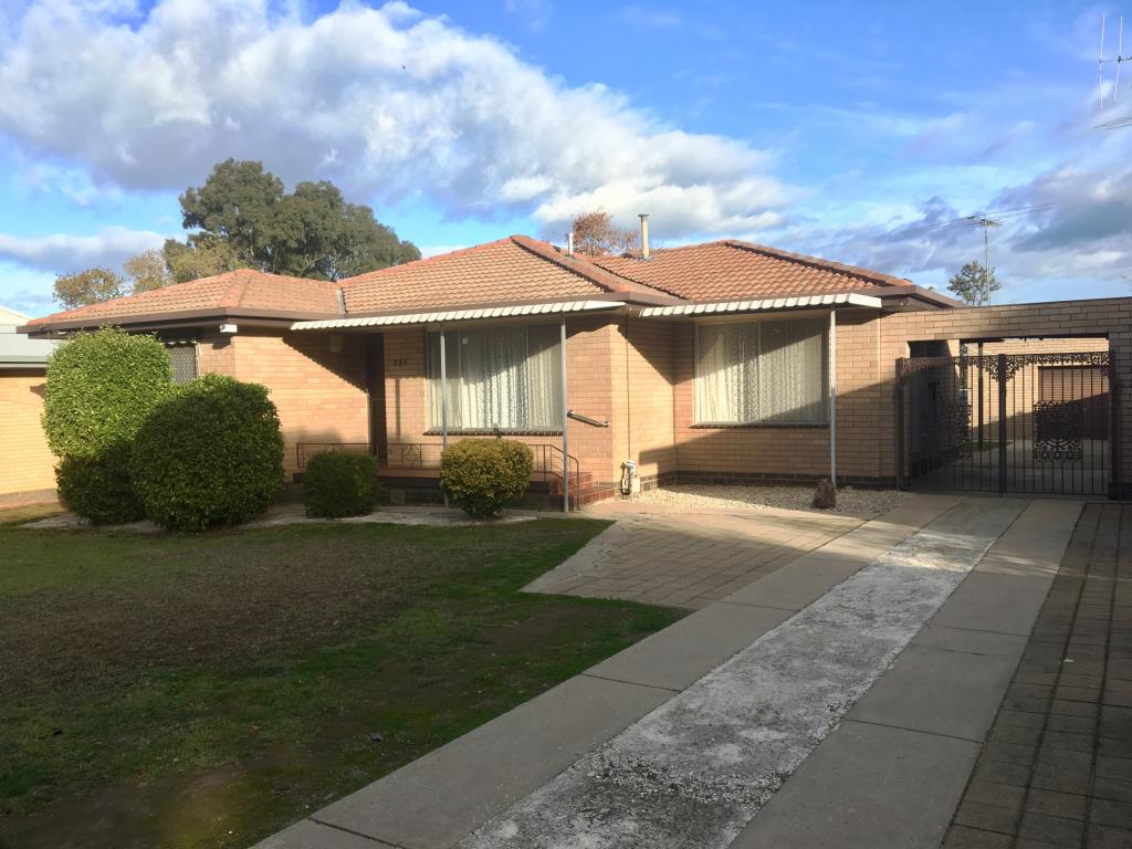349 CHEYANNE DR, LAVINGTON, NSW 2641
