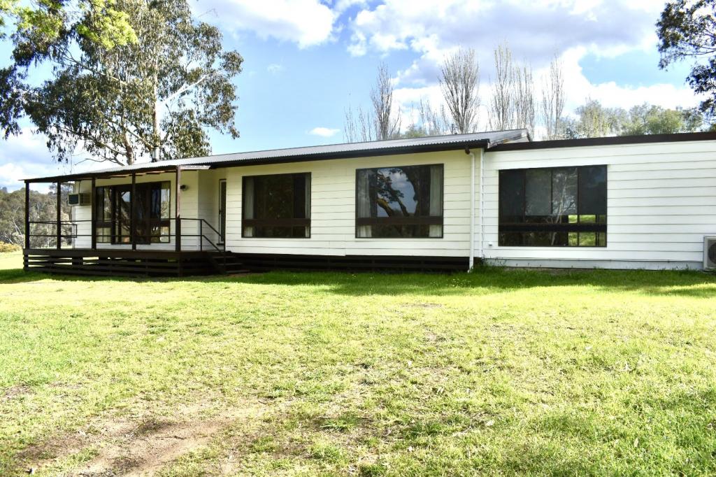 749 NORTH HARCOURT RD, SEDGWICK, VIC 3551