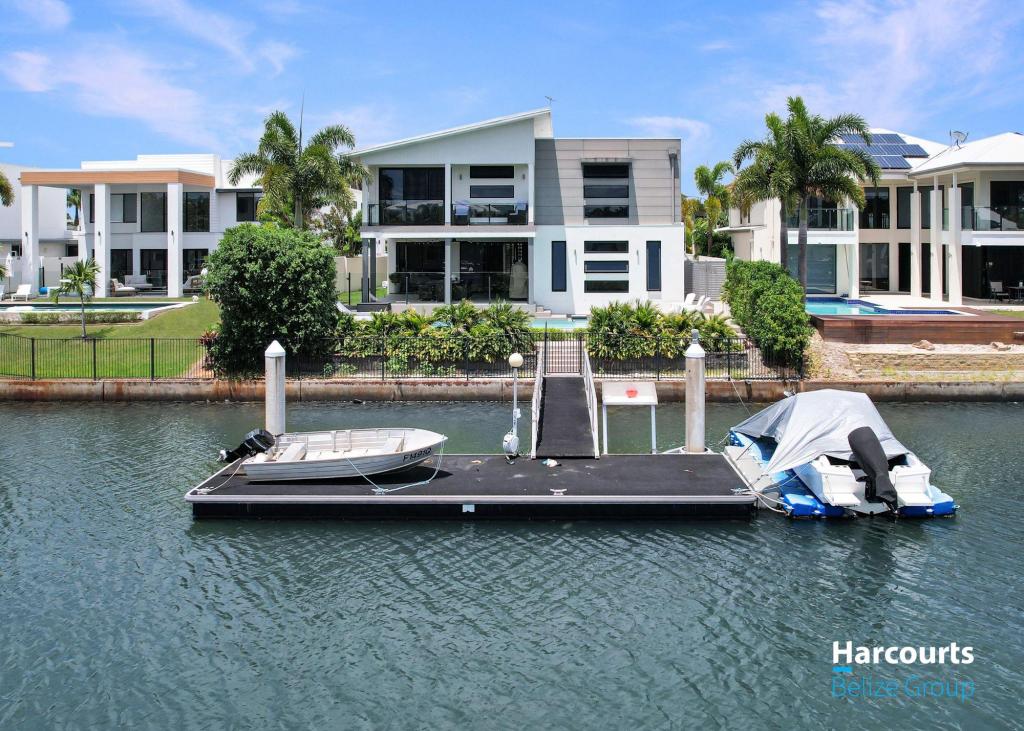 20 WINDWARD PL, JACOBS WELL, QLD 4208